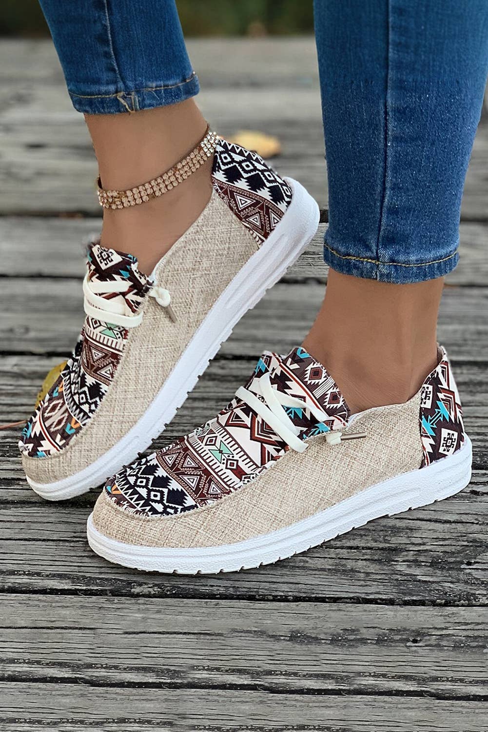 Vintage Western Patchwork Lace-Up Decor Flat Shoes